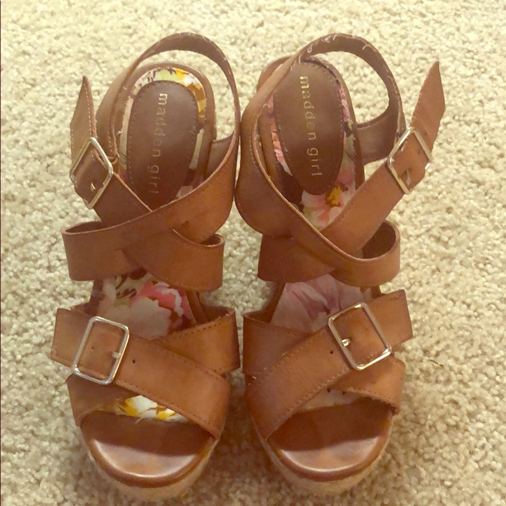 Madden Girl Wedges